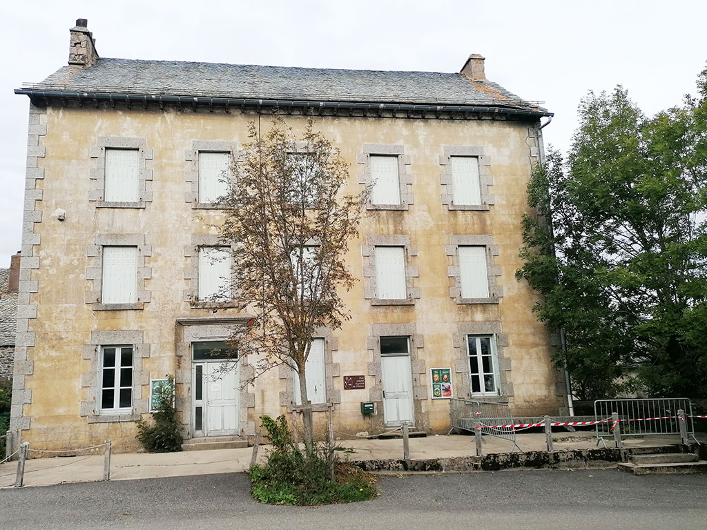 Hôtel des Montagnes à Aubrac - PNR Aubrac