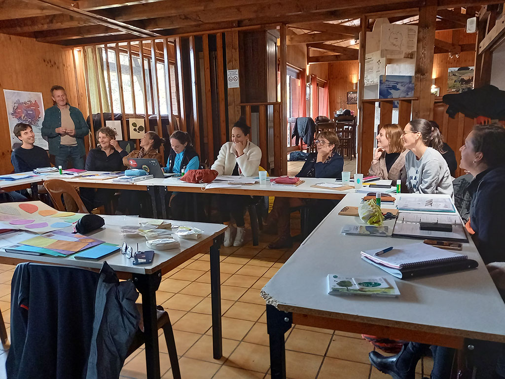 Ecole du Parc : Une journée pour co-construire les projets de cette année - PNR Aubrac